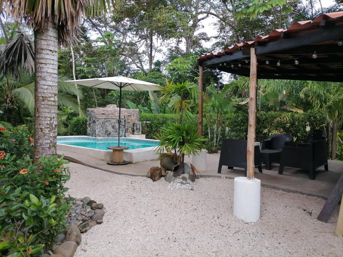 Casa El Colibri Bed and Breakfast Parrita Exteriör bild